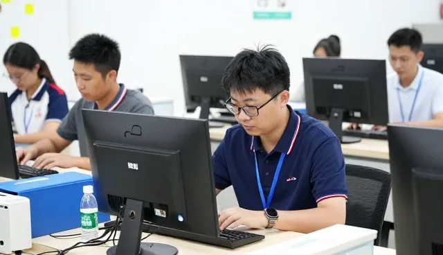 如何选择适合冬慧网络的商务服务?